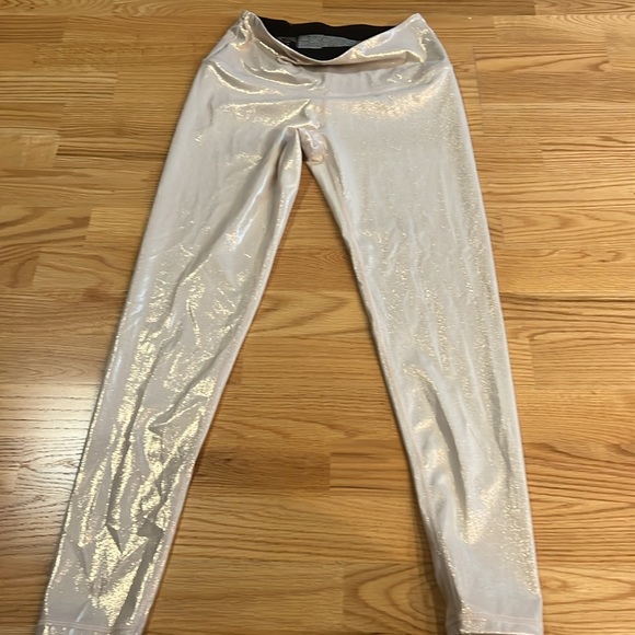 Like New. Victoria Secret Sport Pearl Colored Tights. Sz M Tall - Picture 3 of 5